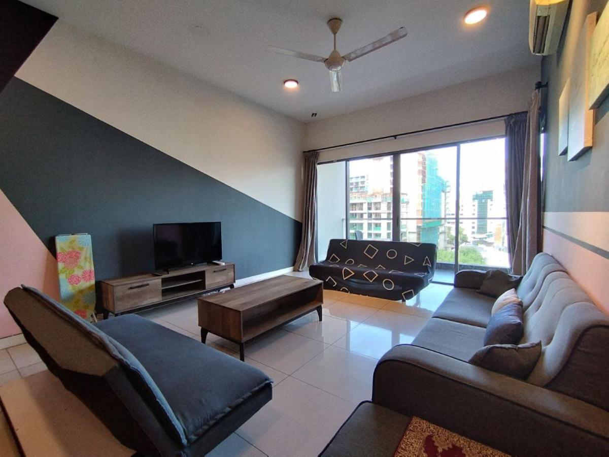 Restary - Black Pink, Loft E - Imago Shopping Mall - Kk City- 3Br,8Pax 来沙旅 黑粉主题公寓 - Loft E - Imago商场 - 泳池 - Kk市中心 - 3房8人 Кота Кинабалу Екстериор снимка