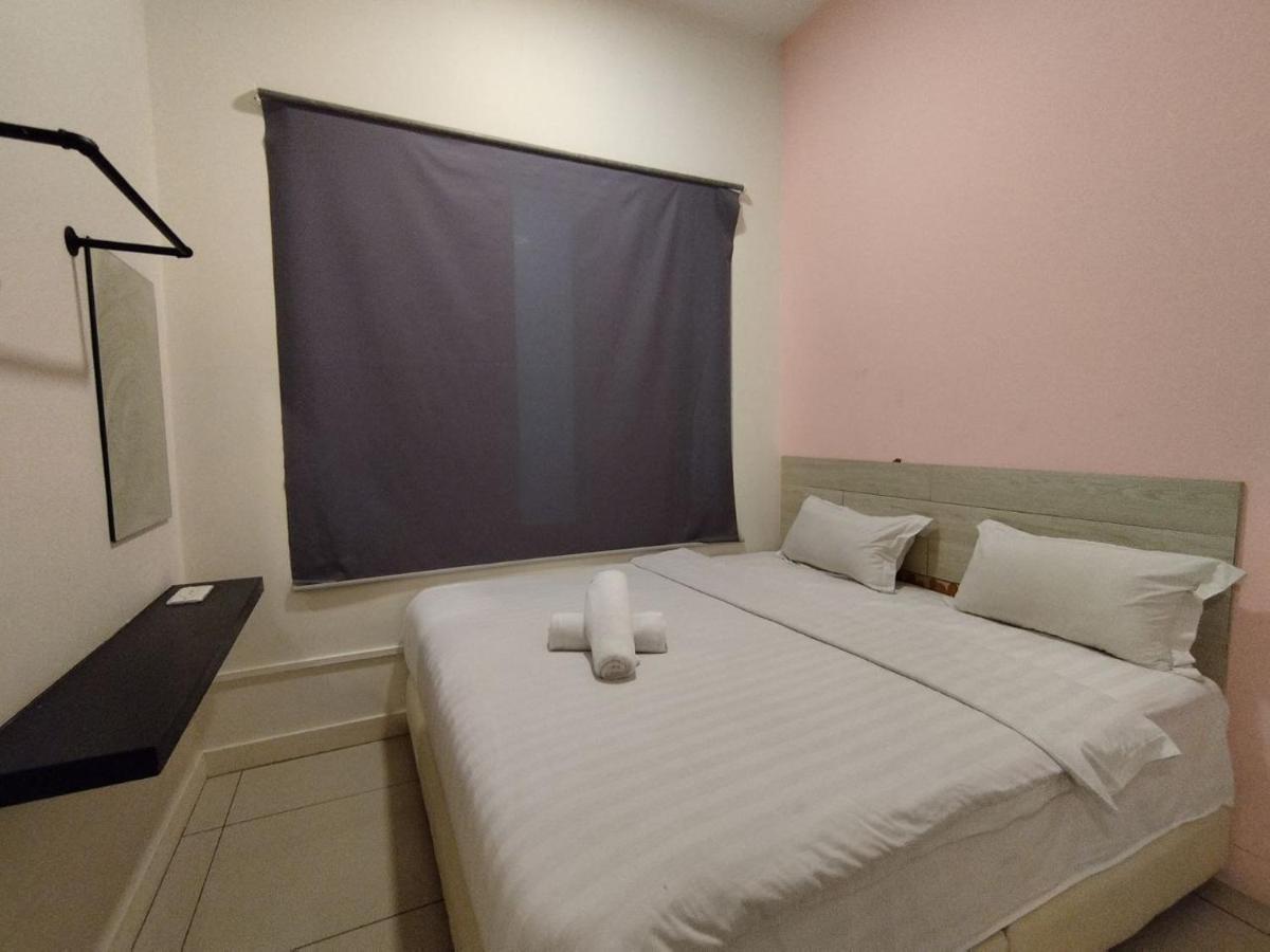 Restary - Black Pink, Loft E - Imago Shopping Mall - Kk City- 3Br,8Pax 来沙旅 黑粉主题公寓 - Loft E - Imago商场 - 泳池 - Kk市中心 - 3房8人 Кота Кинабалу Екстериор снимка